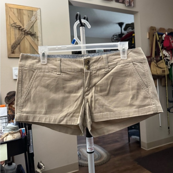 American Eagle Outfitters Pants - American Eagle Outfitters Tan Cargo Shorts Relaxed Fit